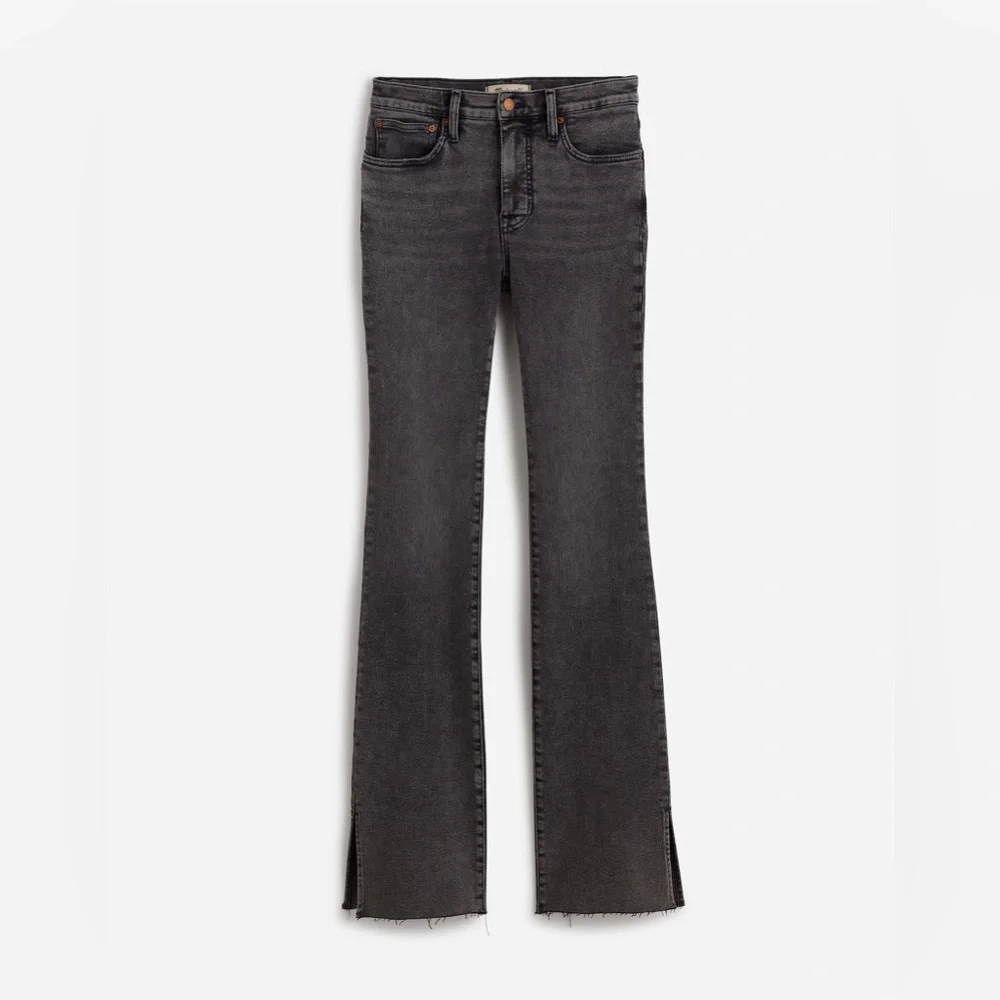 EUC Madewell Kick Out Full-Length Jeans 25 - small tear back